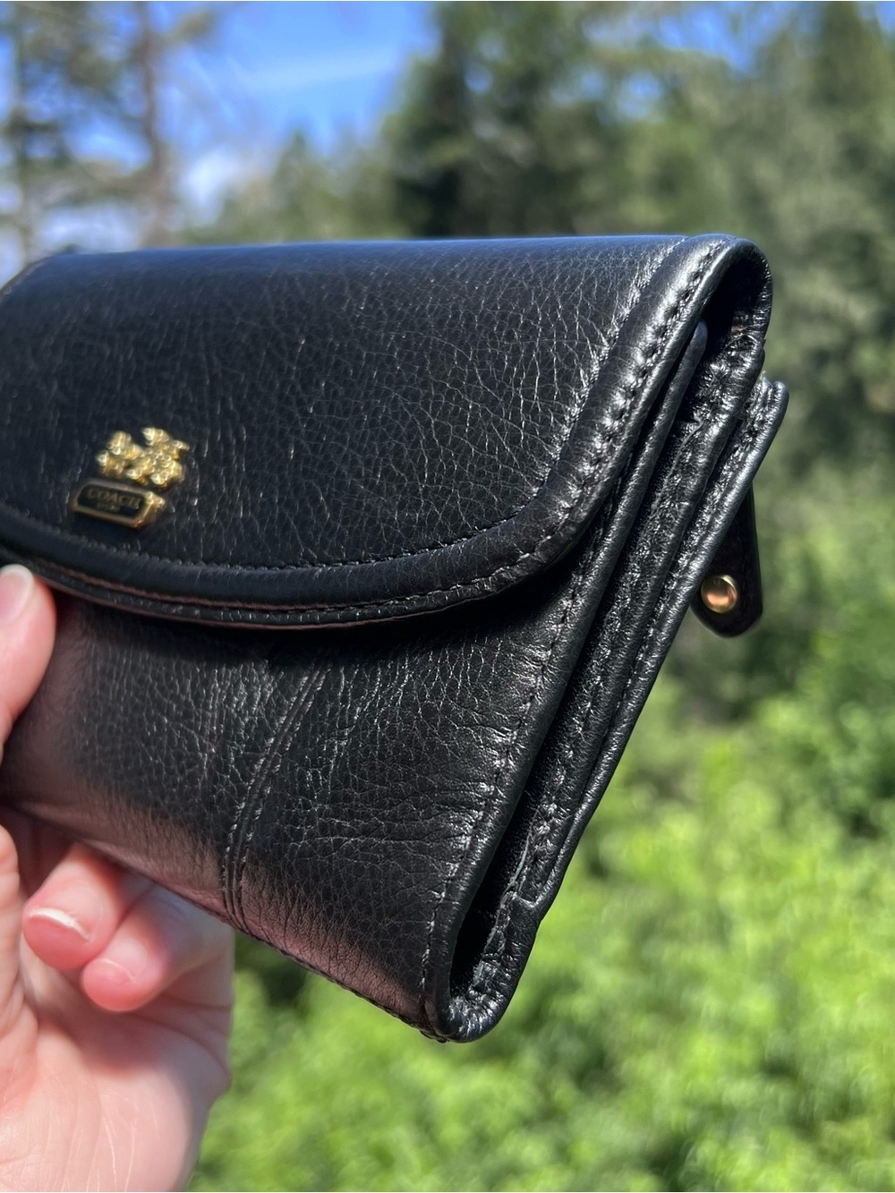 VINTAGE COACH Black Leather Trifold Wallet w Gold Logo Accent AUTHENTIC - Picture 5 of 12